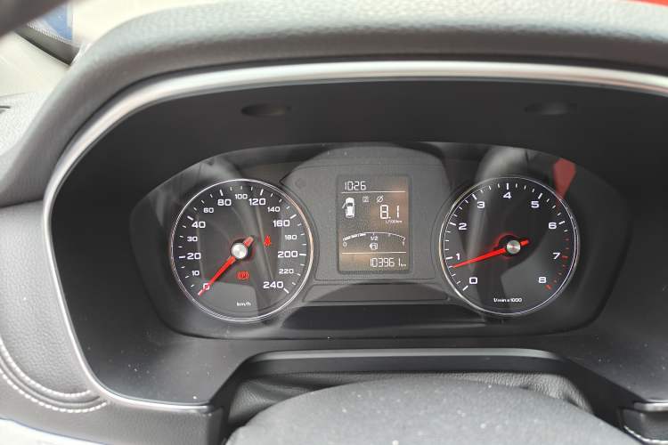 Used Roewe RX5 2018 20T Two-Wheel Drive Manual Flagship Edition
