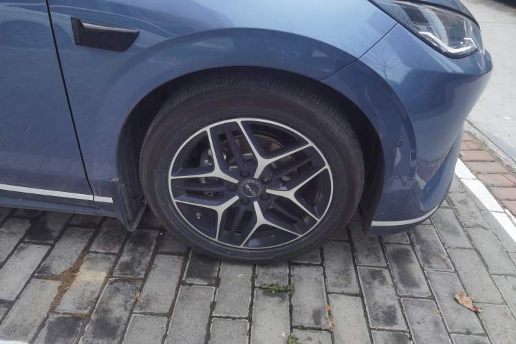 Used BYD Seal 06 New Energy 2025 EV 545KM Flagship Edition Right Front Wheel Hub