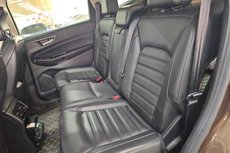 Used Ford Edge 2017 EcoBoost 245 Two-Drive Platinum Edition 5 Seats