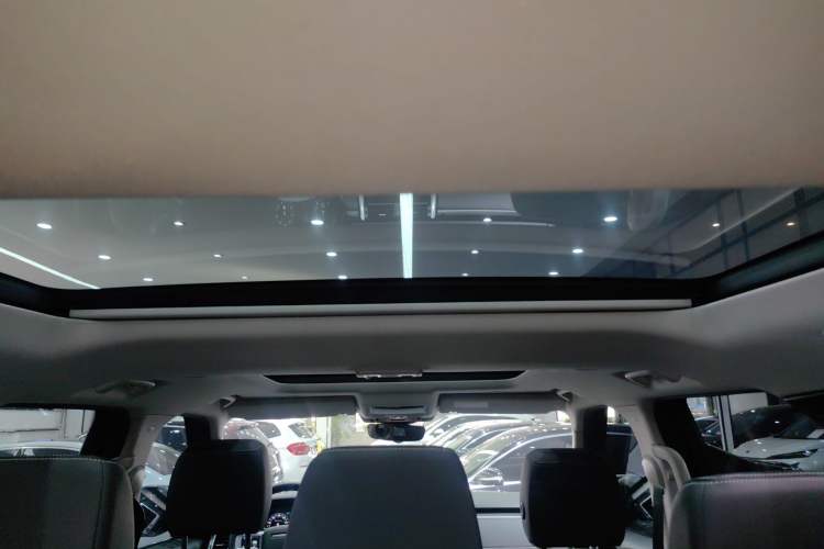 Used Land Rover Discovery 2021 360 PS R-Dynamic S
