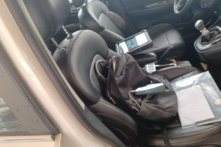 Used Haval H6 2016 Upgraded Model 1.5T Manual Two-Wheel Drive Value Edition
