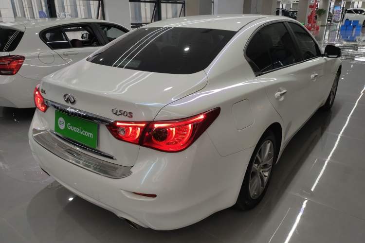 Used Infiniti Q50L 2015 2.0T Enjoyment Edition Rear Right 45 Deg