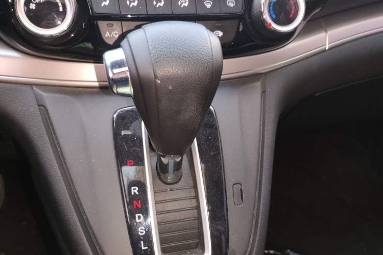 Used Honda CR-V 2016 2.0L two-wheel drive Urban Edition