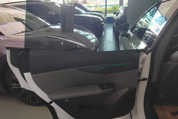 Used Lynk & Co 07 2024 EM-P 126 Long-Range Ultra