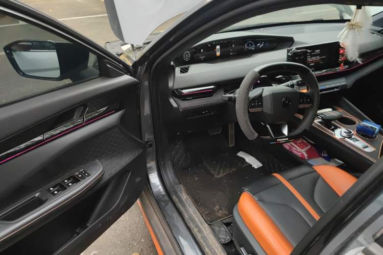 Used CHANGAN UNI-V 2024 1.5T Prestige Sport Edition
