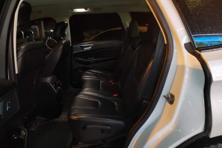 Used Ford Edge 2015 2.0T GTDi Four-Wheel Drive Prestige Model