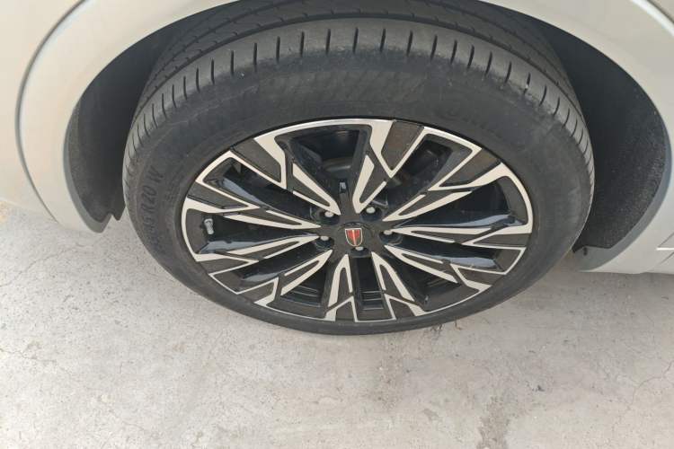 Used Hongqi HS5 2023 2.0T Four-Wheel Drive Flagship Pro Edition Left Front Wheel Hub