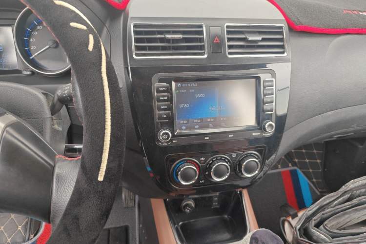 Used FORTHING Joyear X5 2015 1.6L Manual Luxury Model Audio And AC Panel