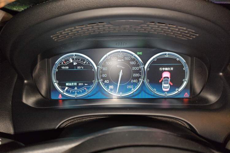 Used Jaguar XJ 2014 XJL 3.0 SC Two-Wheel-Drive Panoramic Business Edition