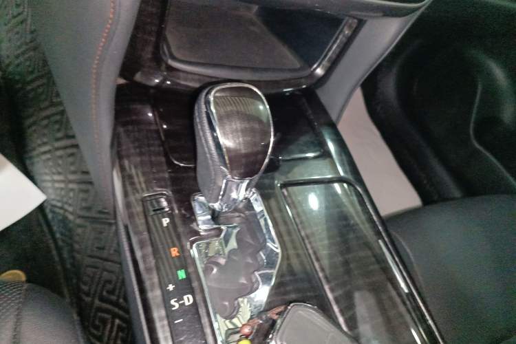 Used Toyota Crown 2015 2.5L Smart Edition
