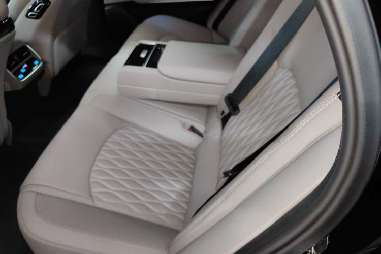 Used BYD Han 2025 EV Intelligent Driving Edition 701KM LiDAR Deluxe Model
