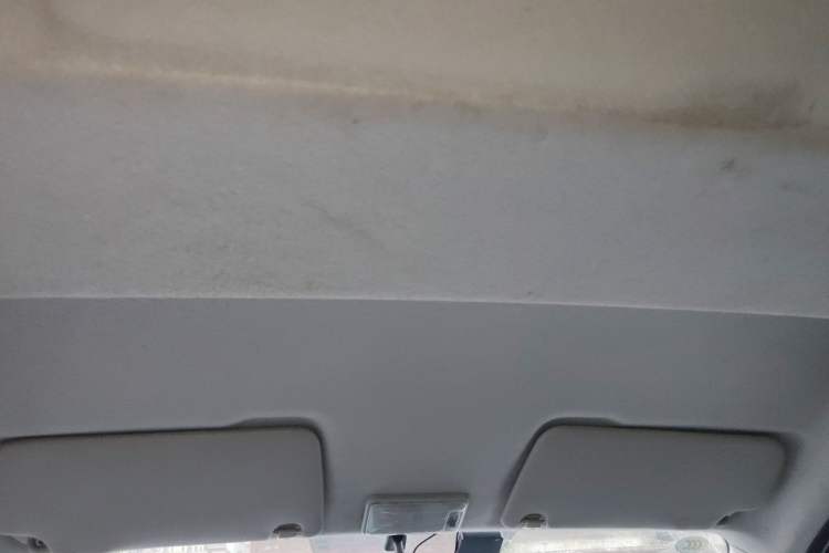 Used Dongfeng Fengon 380 2022 1.5L Standard Edition 7-Seater Passenger Vehicle Headliner