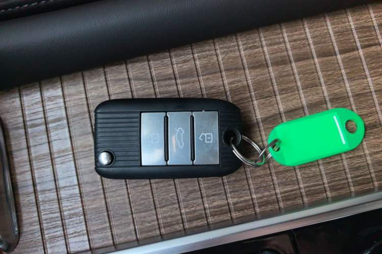 Used Roewe RX8 2018 30T Smart Connectivity All-Wheel Drive Supreme Edition
