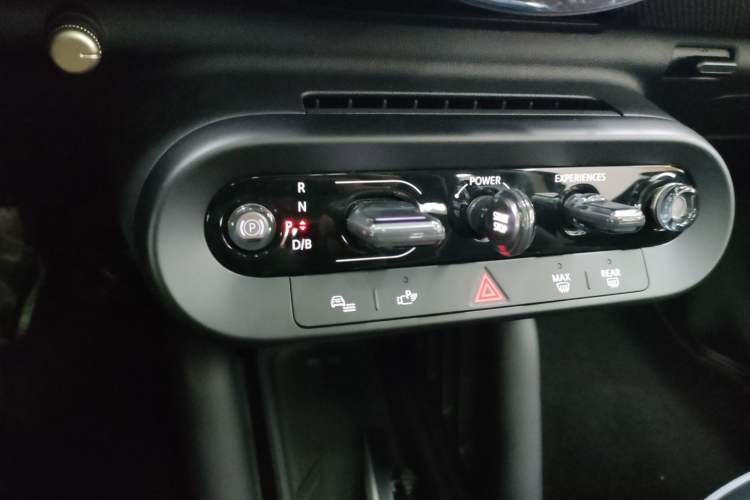 Used MINI Electric MINI COOPER 2024 452km COOPER SE Artist