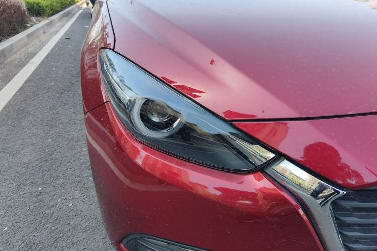 Used Mazda 3 Axela 2019 Cloud-Controlled Sedan 1.5L Automatic Luxury Model China VI Standard Right Front Headlight