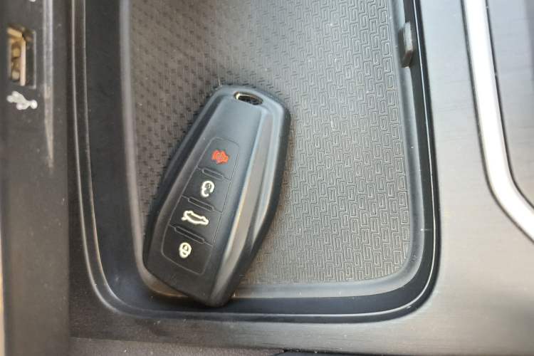 Used Geely Auto Vision X6 2020 1.4T CVT Luxury Edition