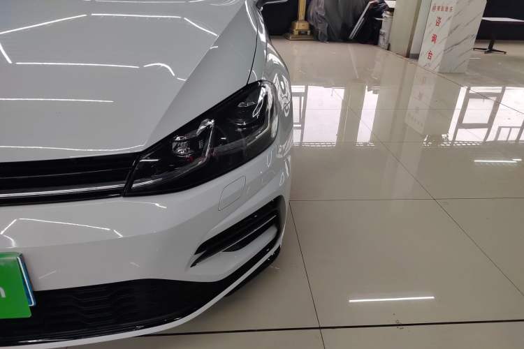 Used Volkswagen Golf 2020 Charming Edition 280TSI DSG R-Line
