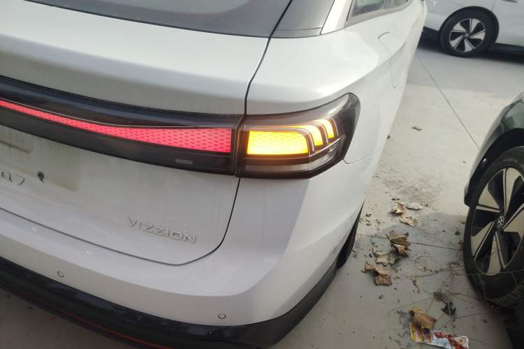 Used Volkswagen ID.7 VIZZION 2024 AIR model
