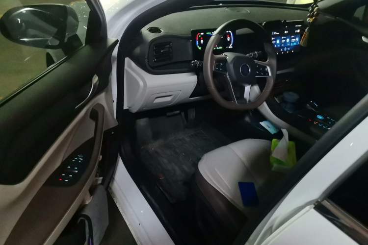 Used BYD Qin PLUS 2024 HONOR Edition DM-i 55KM Leading Model