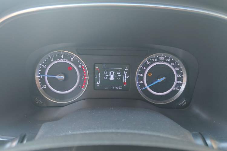 Used Sinotruk VGV U70 2020 1.5T Manual Elite Sunroof Version 6 Seats
