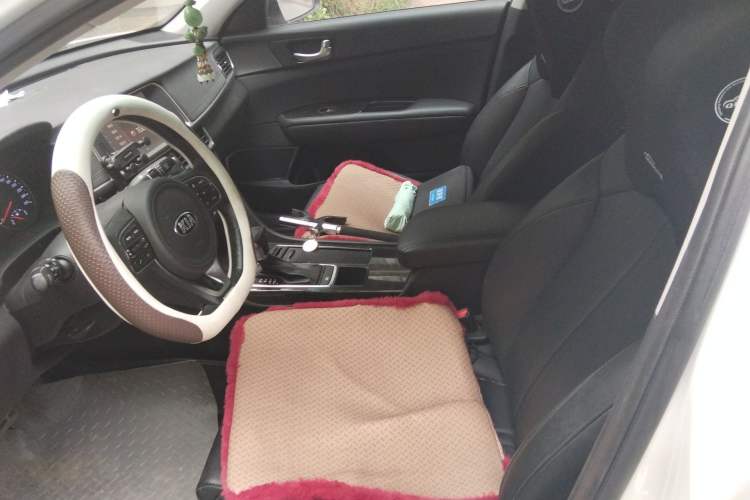 Used Kia K5 2016 1.6T Automatic LUX Left Front Seat