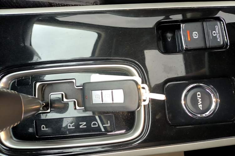 Used Mitsubishi Outlander 2020 2.4L 4x4 Prestige Edition 7-Seater Vehicle Key