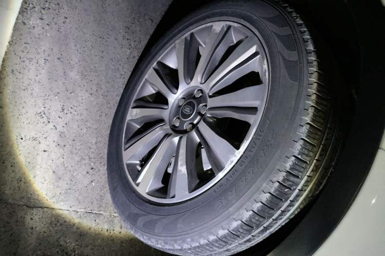 Used Land Rover Range Rover Evoque 2018 240 PS SE Smart Brilliance Edition
