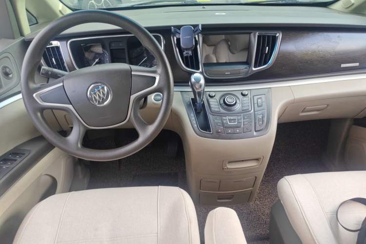 Used Buick GL8 2013 2.4L CT Luxury Business Comfort Edition
