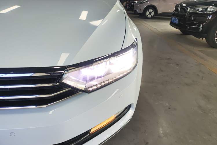 Used Volkswagen Magotan 2017 330TSI DSG Luxury Model