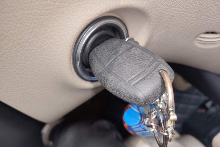 Used Mercedes-Benz Viano 2013 3.0L Navigator Edition Vehicle Key