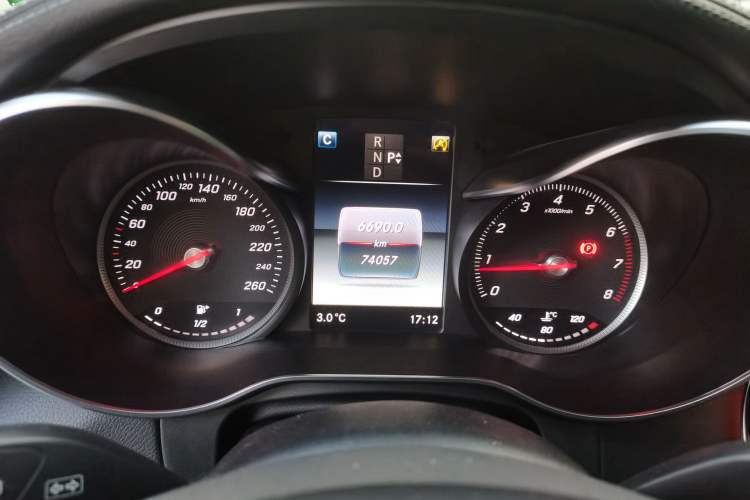 Used Mercedes-Benz GLC 2019 GLC 300 L 4MATIC Dynamic Model