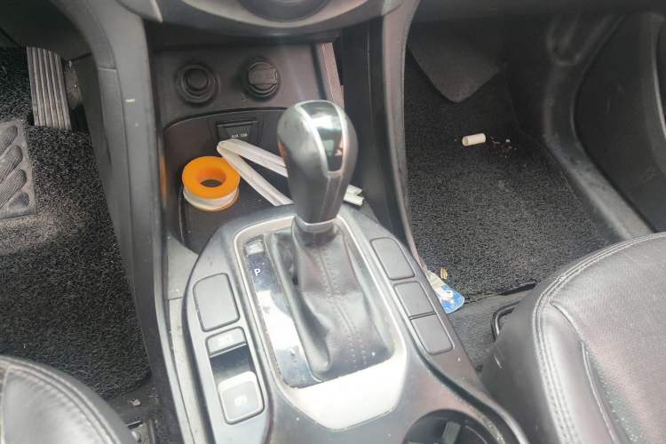 Used Hyundai Santa Fe 2013 2.4L Automatic Two-Wheel Drive Smart Version