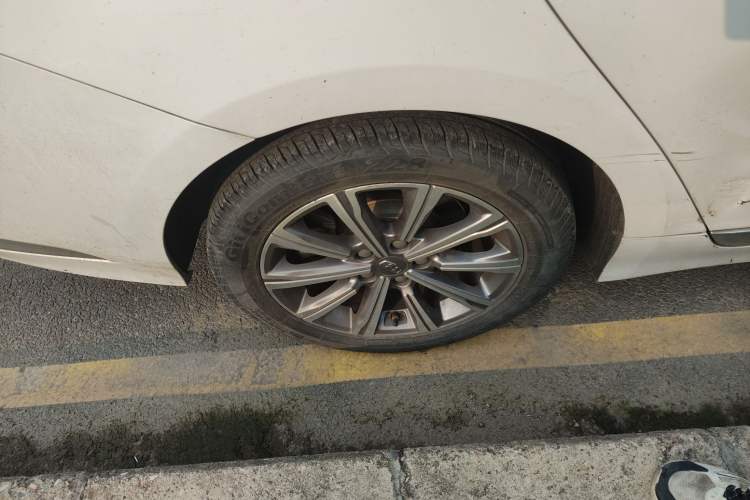 Used Geely Auto Emgrand GT New Energy 2018 1.5T PHEV Yaoxiang Edition Right Rear Wheel Hub
