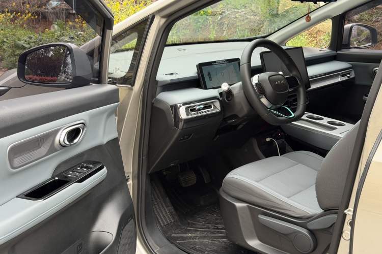 Used AION Y 2023 Plus 510 Enjoy Edition Driver Seat