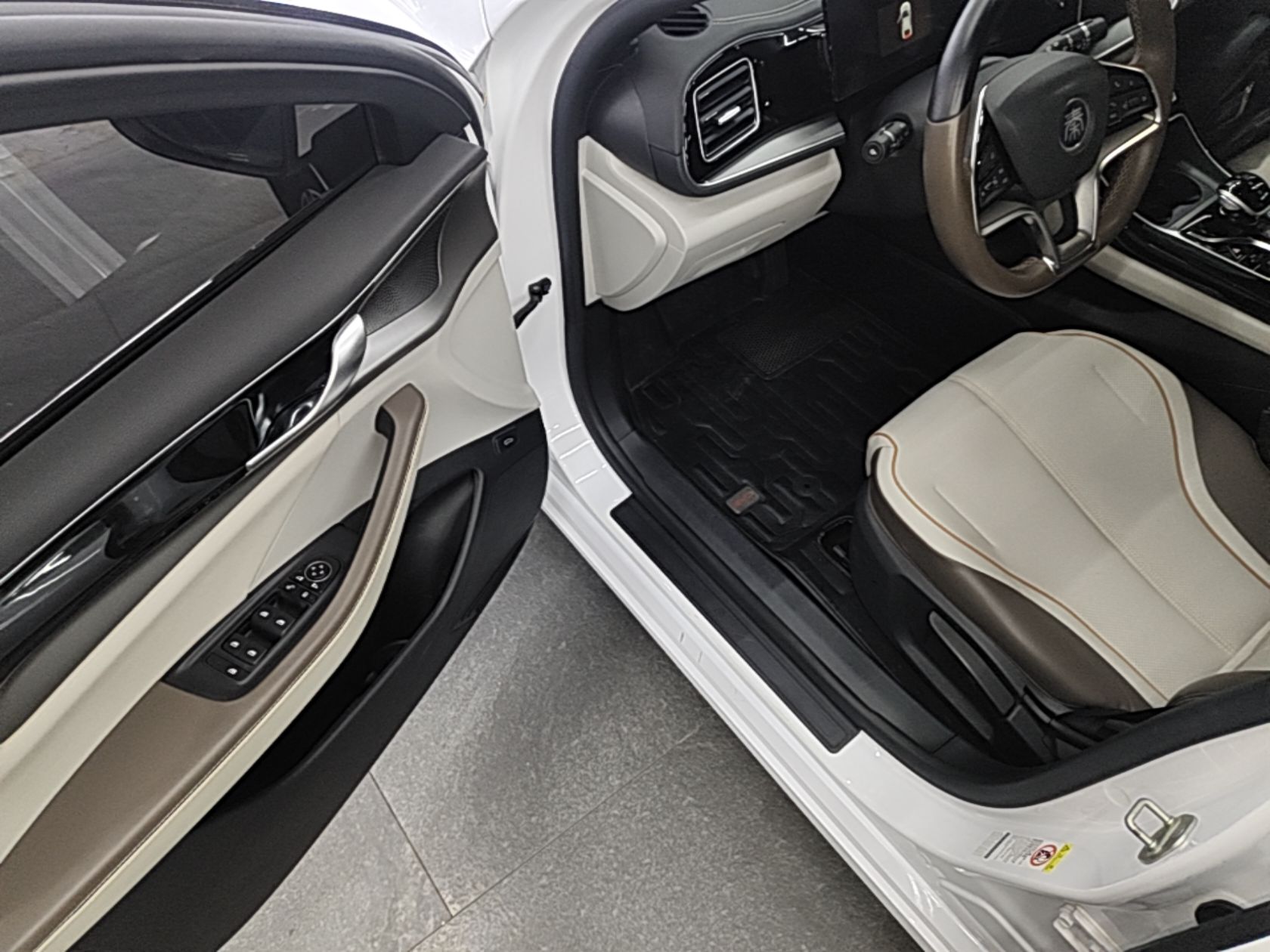 BYD Qin PLUS 2023 Champion Edition EV 510KM Leading Model — снимка 18