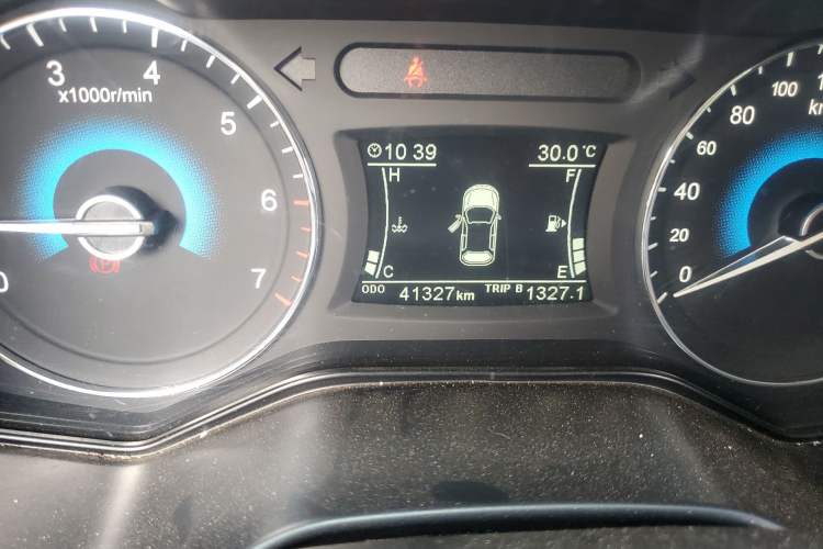 Used Dongfeng Fengon 580 2016 1.5T Manual Luxury Edition