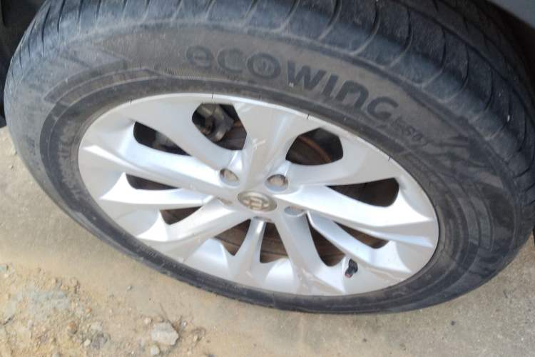 Used Brilliance V3 2017 1.5L Automatic Smart Version