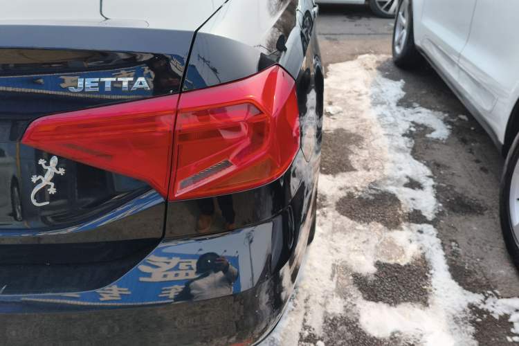 Used Volkswagen Jetta 2017 1.4L Manual Fashion Edition