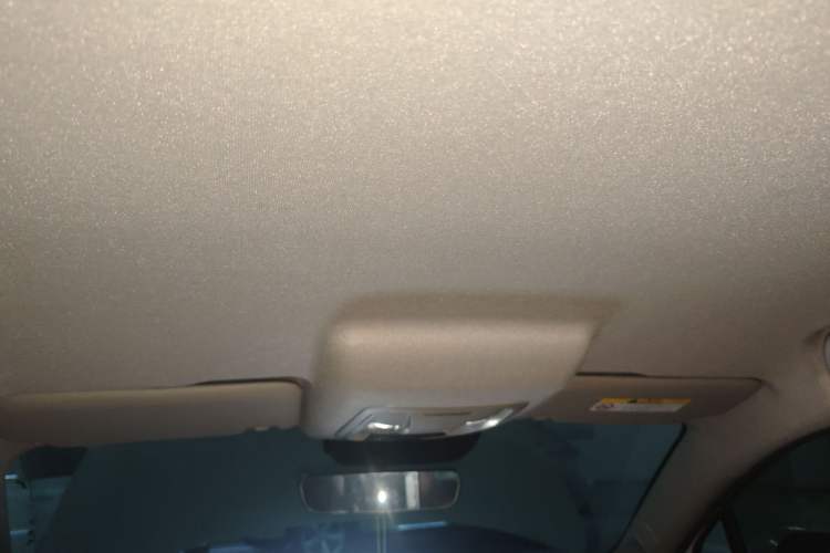 Used ORA Good Cat 2022 Morandi Edition 400km Standard Range Luxury Version Lithium-Ion Battery