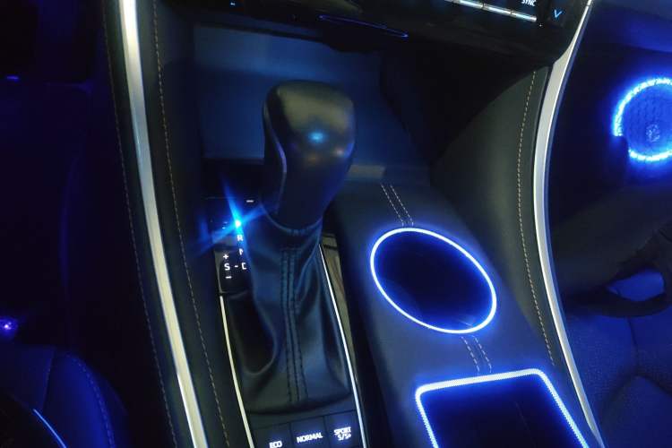 Used Toyota Avalon 2023 2.5L Luxury Edition