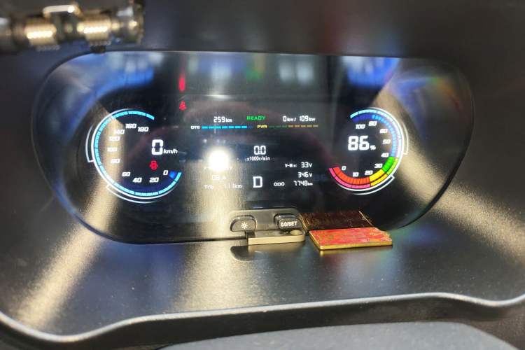 Used CHANGAN KAICHENG Ruixing EM60 2025 Passenger Version Comfort Edition 6 Seats 300 km Range Side-Hinged Doors Instrument Cluster