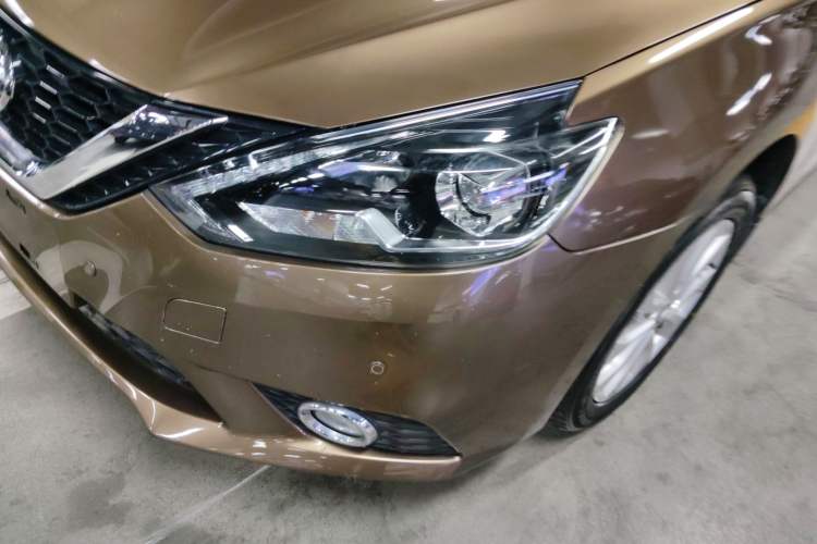 Used Nissan Sylphy 2019 1.6XV CVT Smart Connect Luxury Edition China VI Standard Left Front Headlight