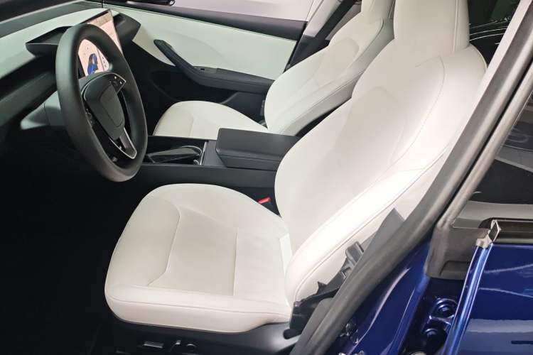 Used Tesla Model 3 2023 Rear-Wheel-Drive Version
