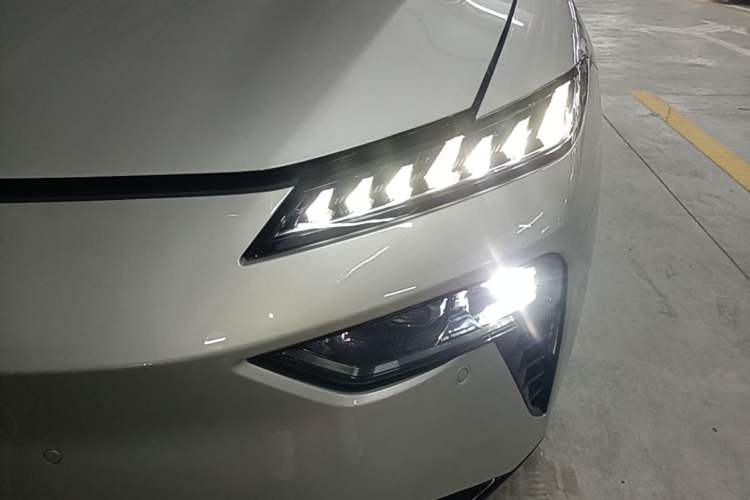 Used Dongfeng eπ eπ007 2025 Model Pure-Electric 565 All-Wheel-Drive Max Leading Edition