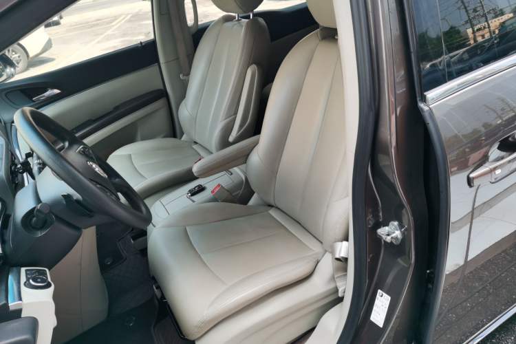 Used Buick GL8 2023 Land Executive Class Smart Enjoyment Model