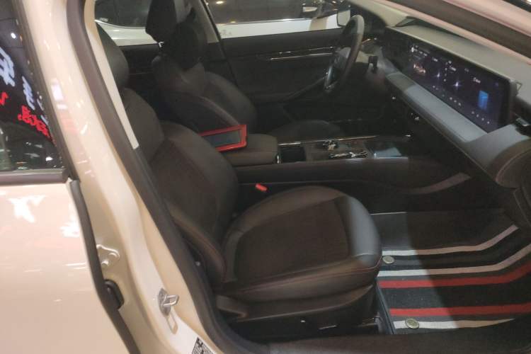 Used Ford Mondeo 2023 EcoBoost 245 Luxury Model Right Front Seat