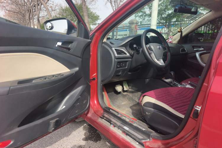 Used CHANGAN Alsvin V7 2015 1.6L Automatic Enjoyment Model China IV Standard Driver Seat