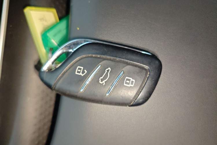 Used Rising ER6 2020 620 km Smart Edition
