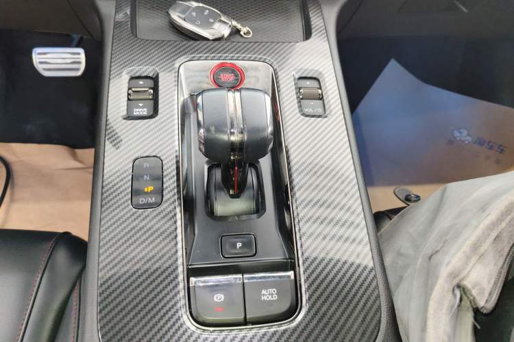 Used GAC Trumpchi EMPOW 2021 270T DCT J15 Version Gear Lever