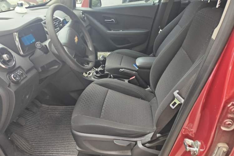 Used Chevrolet Trax 2016 1.4T Manual Two-Wheel Drive Comfort Version with Sunroof
